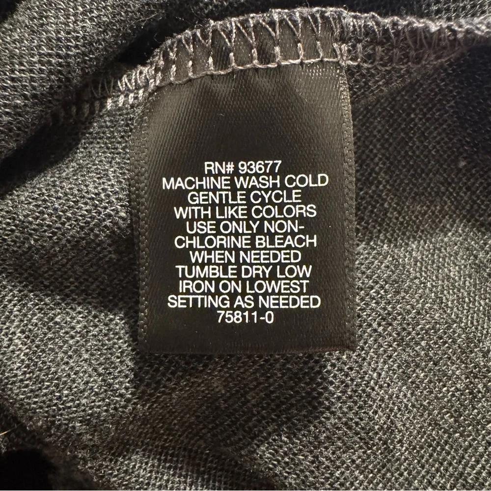 Liz Claiborne Gray Houndstooth Short Sleeve Top - Picture 9 of 9